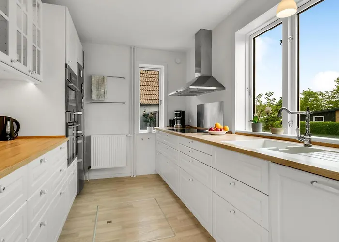 Lovely In With Kitchen Neksø