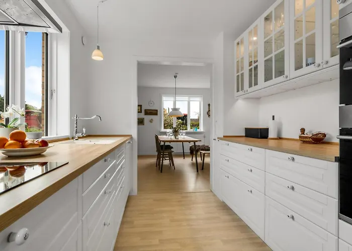 Lovely In With Kitchen * Neksø